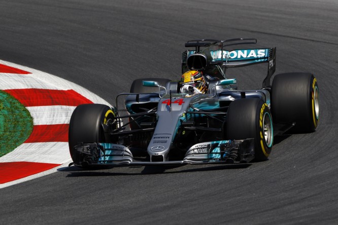 F1 | Mercedes scappa e Ferrari insegue