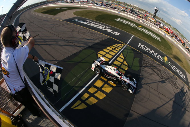 castroneves iowa indycar 2017