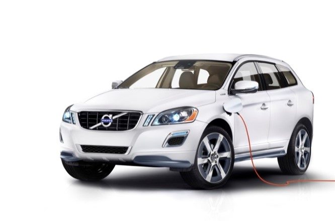 volvo-xc60-ibrida-plug-in_05 (Custom)