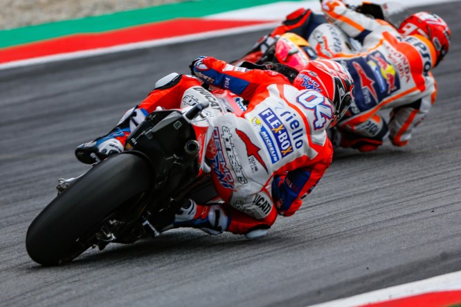 04-andrea-dovizioso-ita-93-marc-marquez-esp_gp_9640.gallery_full_top_fullscreen (Custom)