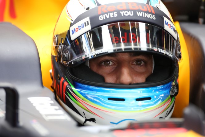 F1 | Ricciardo: “Luciderò bene il casco, dal 2018 non si vedrà”