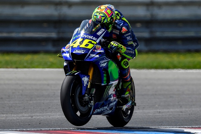 Rossi_Yamaha_test-Brno2