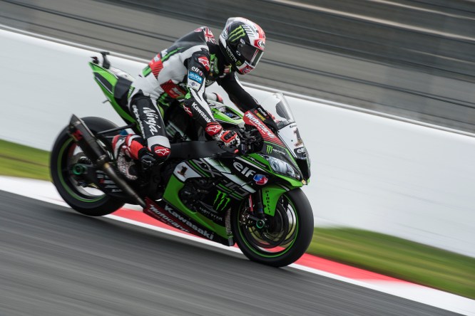 WSBK | Jonathan Rea domina le libere a Magny Cours