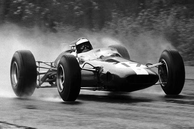 Clark-Nurburgring-1965-Lotus-pioggia