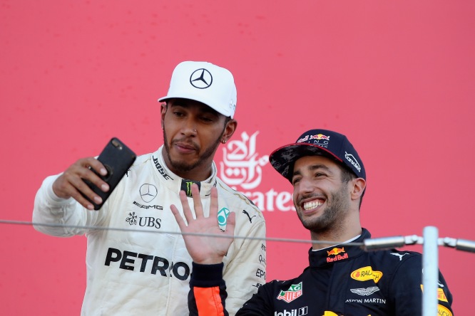 F1 | Hamilton apre le porte della Mercedes a Ricciardo