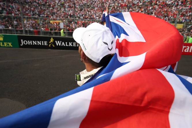 Hamilton festeggia il quarto titolo