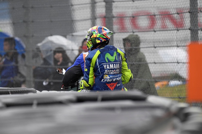 Rossi_Motegi_Yamaha_MotoGP5