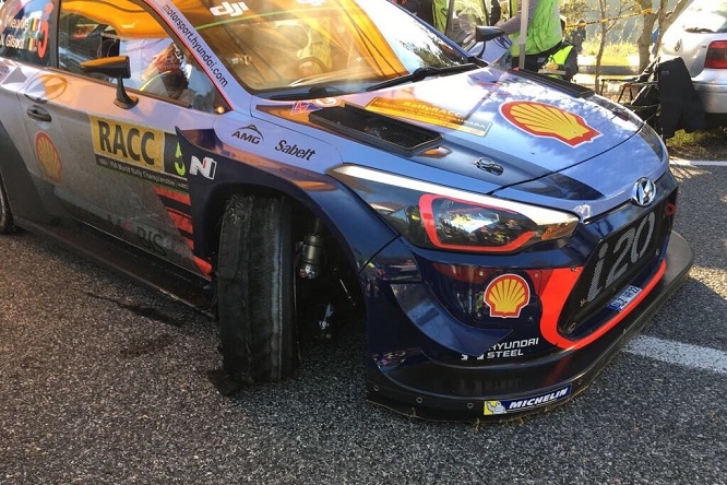 Wrc Rally Spagna 2017 Neuville Hyundai ko PS16