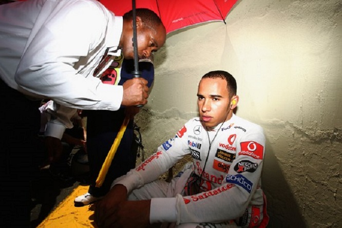 foto6_Hamilton_Interlagos_2007