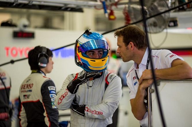 Alonso Rookie Test Toyota Bahrain 2017 WEC