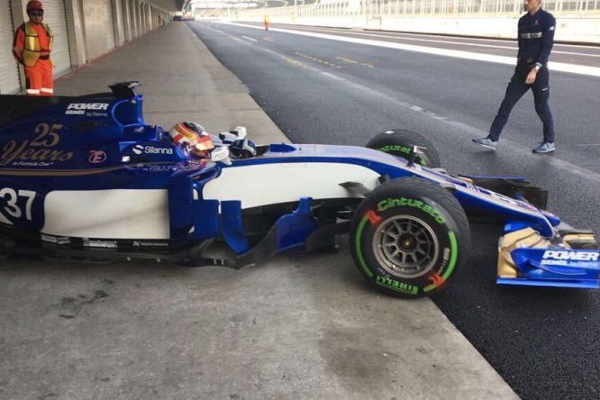 Leclerc test Pirelli Sauber