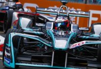 Formula E Jaguar in azione a Hong Kong