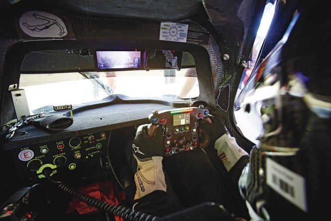 Calvaresi-Audi_LMP1-cockpit
