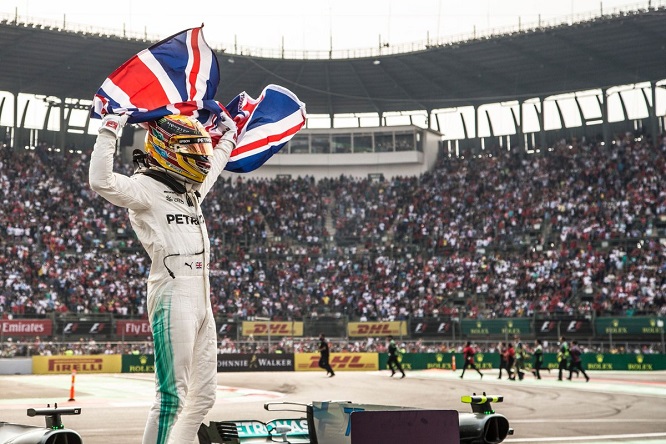 F1 | I 33 anni di Hamilton: l’omaggio della Mercedes