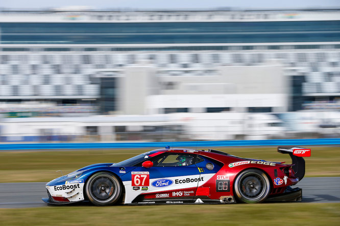 ford gt team ganassi