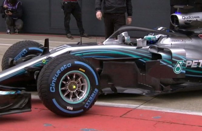 Mercedes_w09_2018