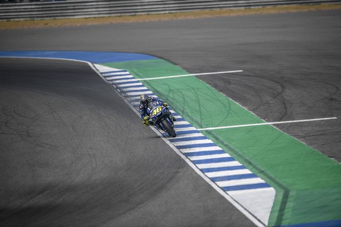 Test-MotoGP-Buriram-2018-day-3-Yamaha-Rossi (1)