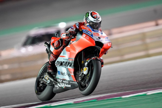 MotoGP | Lorenzo senza freni a 180 km/h