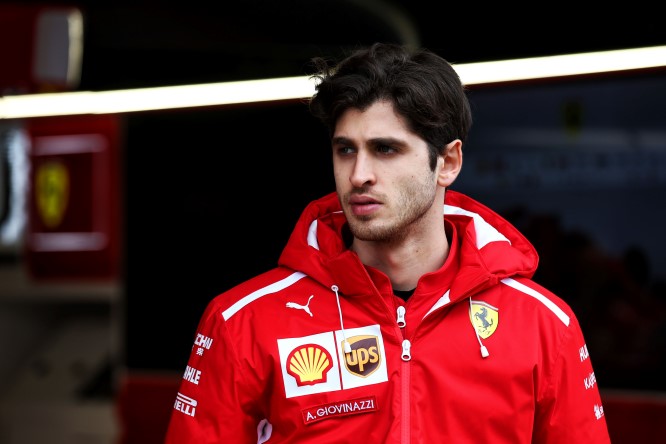 Giovinazzi in pista con Ferrari e Sauber nei test