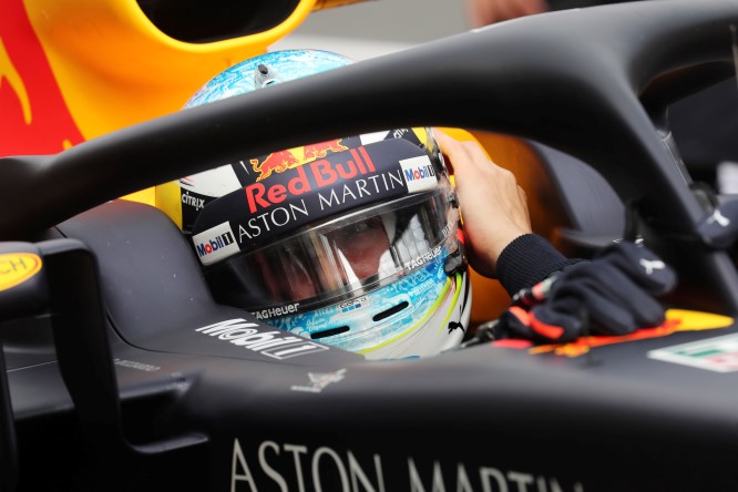 Ricciardo stanco dei bluff della coppia Hamilton-Mercedes
