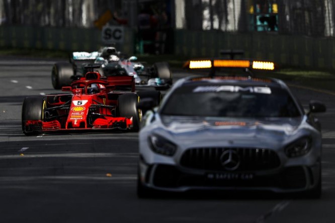 SafetyCar_Vettel_hamilton_Melbourne (Custom)