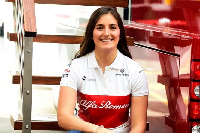 Tatiana Calderon presentazione Test Driver Sauber Alfa Romeo 2018 foto 2