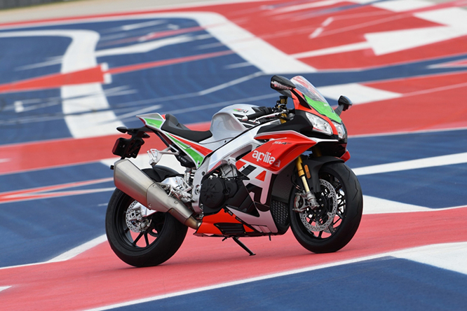 Aprilia, una RSV4 Limited Edition con i colori di Reggiani e le ali della MotoGP