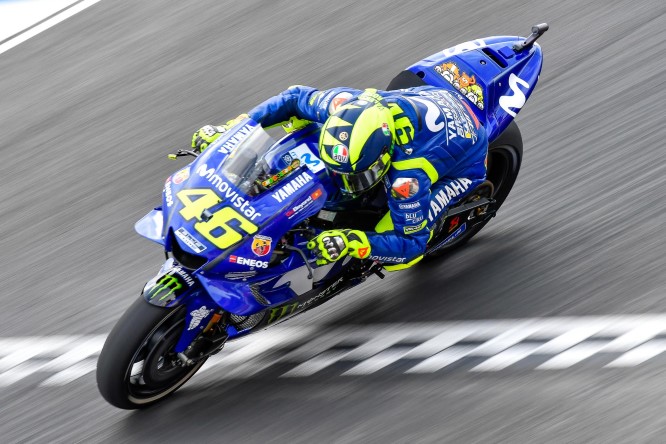 46-valentino-rossi-ita_ds59598.gallery_full_top_fullscreen (Custom)