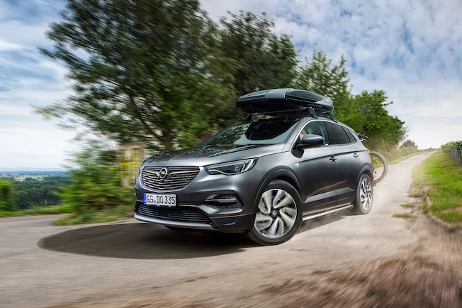 Practical accessories for Opel Grandland X