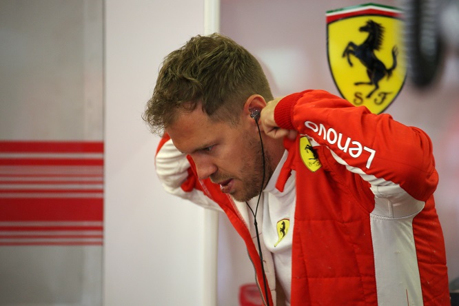 Vettel scherza sulla terza leva del volante: &#8220;Non l&#8217;ho vista&#8221;