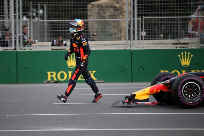 Ricciardo non attacca Max: “Dobbiamo chiedere scusa al team”