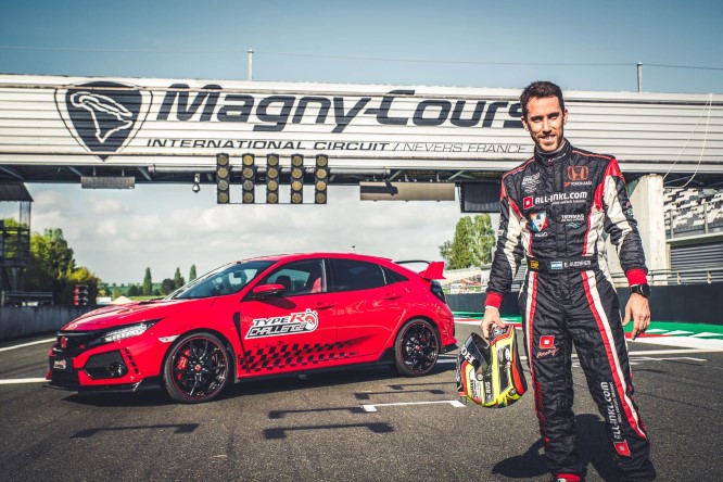 Anche Magny-Cours s’inchina alla Honda Civic Type R – VIDEO