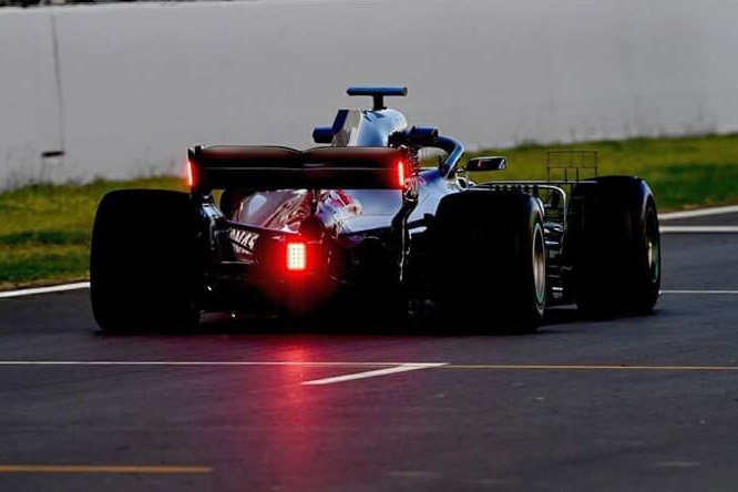 Mercedes Barcellona 2018 Test Luci Posteriori