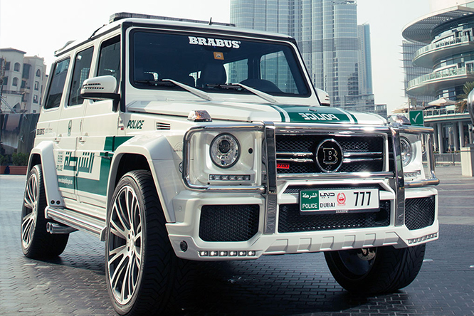 supercar polizia dubai brabus