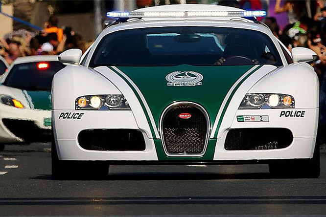 supercar polizia dubai bugatti veyron