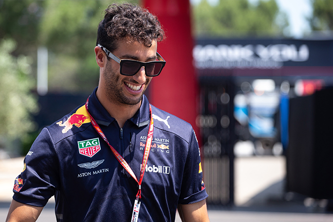 Ricciardo not denying $20m McLaren offer