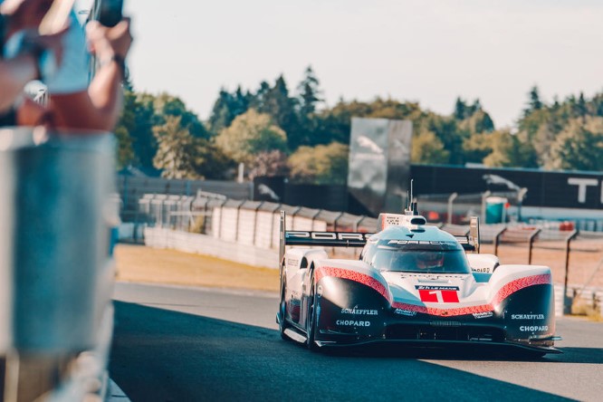 Porsche 919 Evo record al Nordschleife: 5:19.545!! – VIDEO