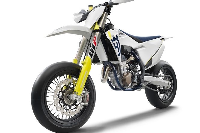 Husqvarna, la Supermoto è a cuor leggero