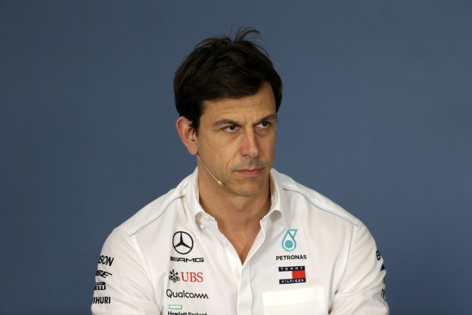 Wolff e il recupero sulla Ferrari: “Non lasceremo nulla di intentato”