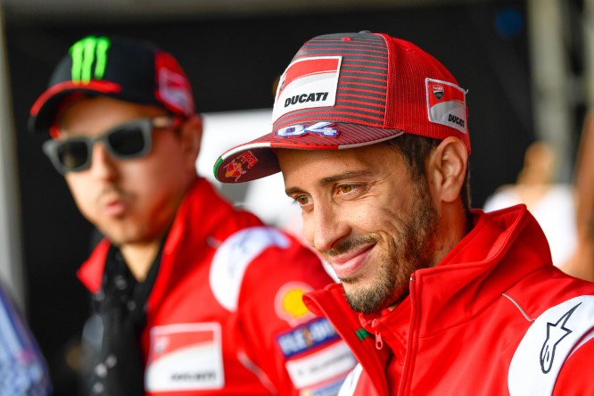 Dovizioso sibillino: “Lorenzo? Situazione strana”