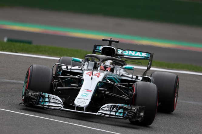 Hamilton: “Mercedes e Ferrari molto vicine”