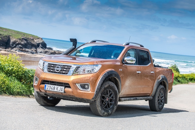 Nissan Navara Off Roader in versione Baywatch