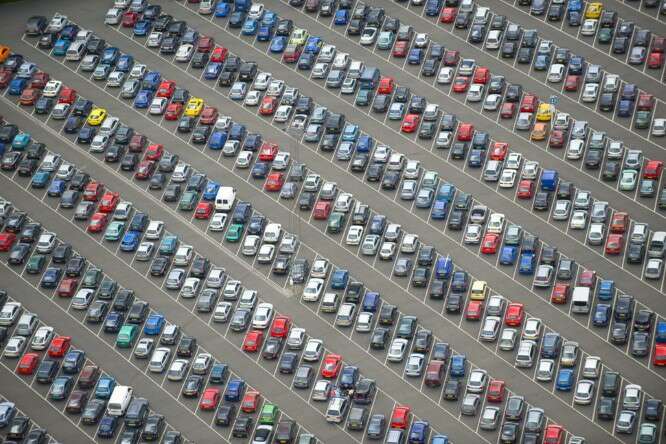 Come proteggere l&#8217;auto dal sole estivo