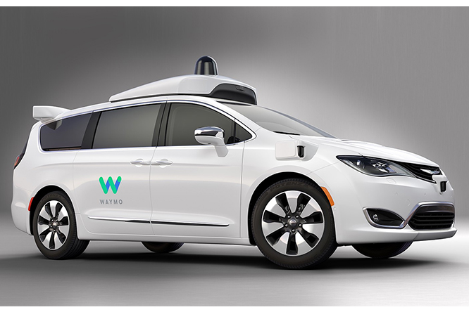 Waymo simula incidenti veri: “Con i robot non ci sarebbero stati”