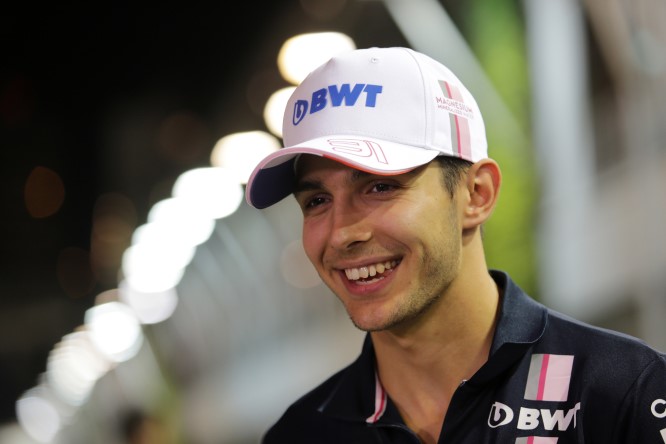 Ocon ‘negotiating’ with Williams