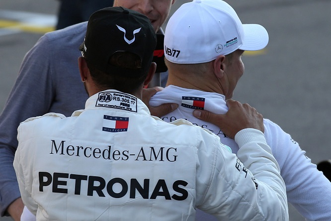 Hamilton loda Bottas: “Il miglior compagno di squadra mai avuto”