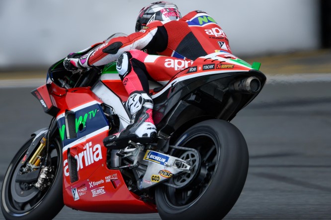 Espargarò porta l’Aprilia in top-10 nel venerdì di Motegi