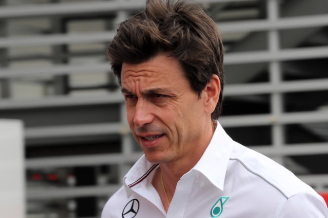 Wolff nel ‘Paese delle Meraviglie’ con Hamilton e Bottas