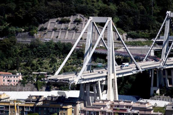 Ponte Morandi, a “rischio crollo” dal 2014