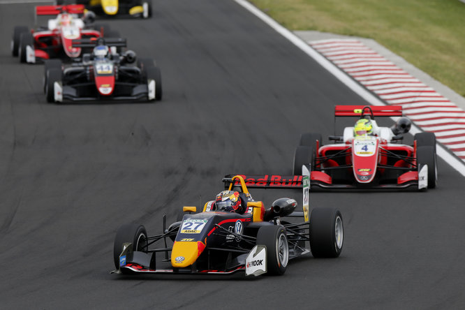 FIA F3 | Schumacher vs Ticktum: l’inglese costretto a vincere